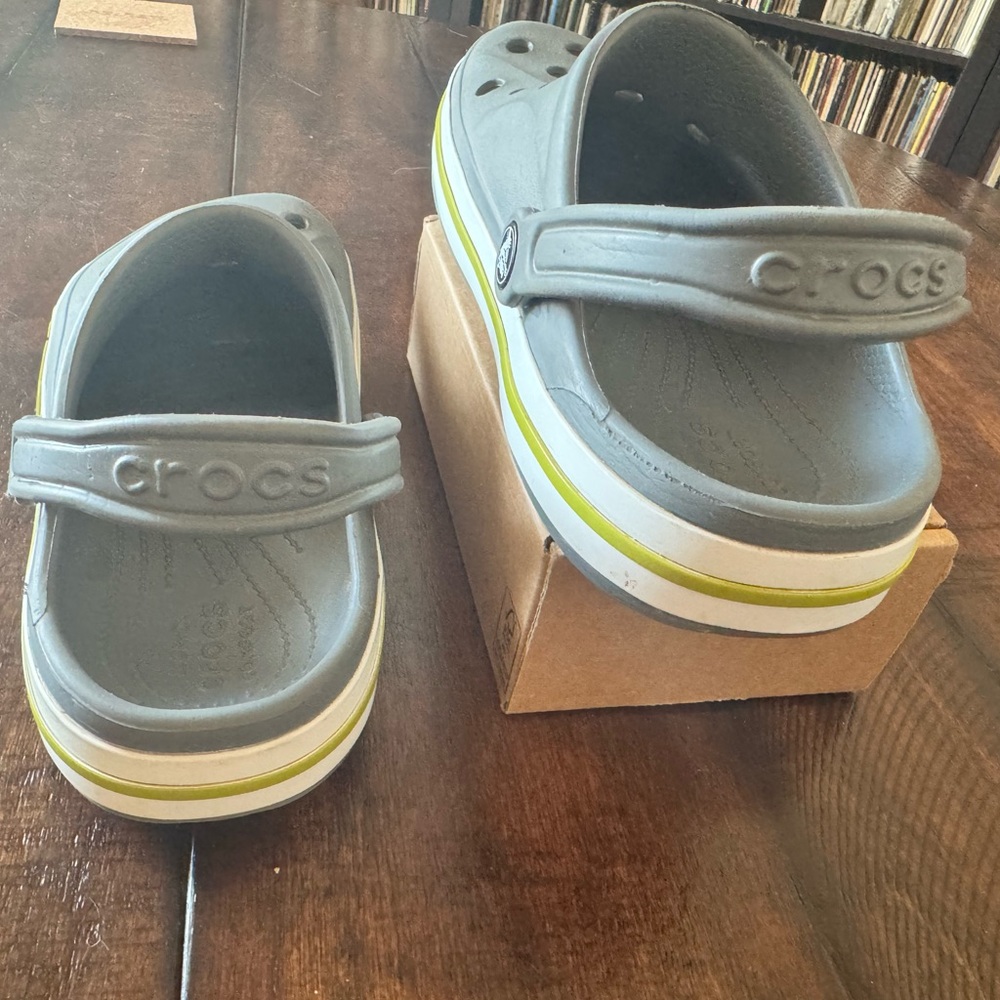 CROCS Gray and Lime Sandals - Picture 4 of 10